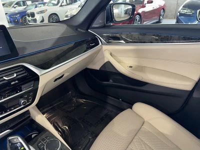 2023 BMW 5 Series — photo 29 view