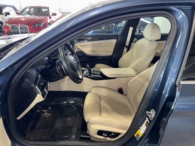 2023 BMW 5 Series — photo 19 view