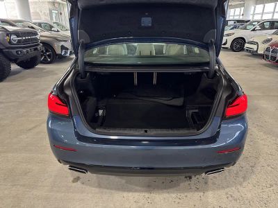 2023 BMW 5 Series — photo 13 view