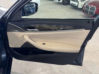 2023 BMW 5 Series — photo 9 view