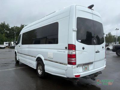 2017 Roadtrek Adventurous — interior view