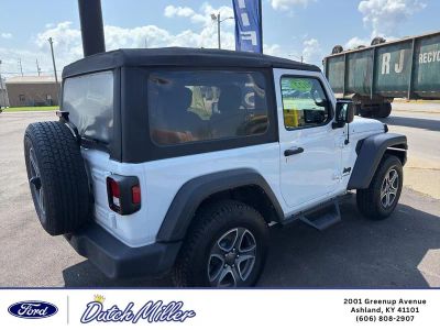 2022 Jeep Wrangler — detail view