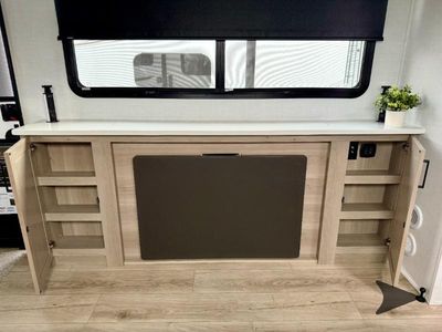 2026 Forest River RV Rockwood Ultra Lite - Photo 14