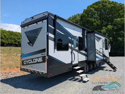 2021 Heartland Cyclone - Photo 6