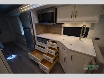 2025 Newmar Bay Star - Photo 22
