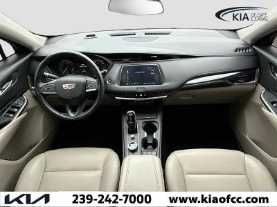 2023 Cadillac XT4 — photo 16 view
