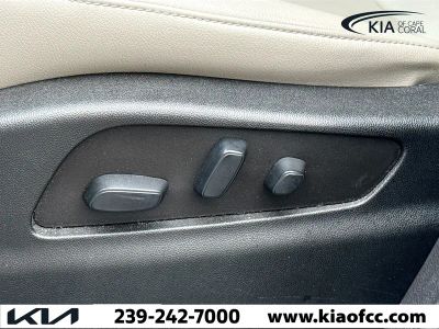 2023 Cadillac XT4 — photo 24 view