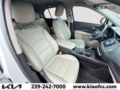 2023 Cadillac XT4 — photo 15 view
