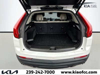 2023 Cadillac XT4 — photo 12 view