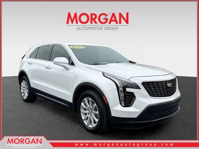 2023 Cadillac XT4 FWD Luxury in Crystal White Tricoat — front three-quarter view