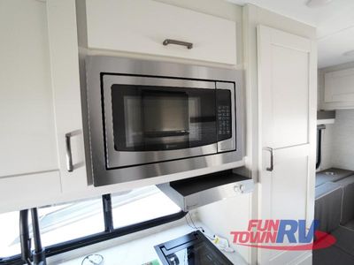 2026 Gulf Stream RV Yellowstone Conquest — photo 22 view
