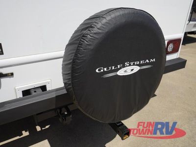 2026 Gulf Stream RV Yellowstone Conquest — photo 18 view