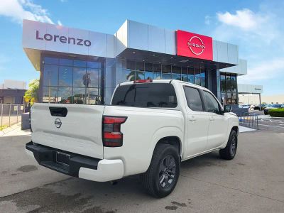 2025 Nissan Frontier — detail view