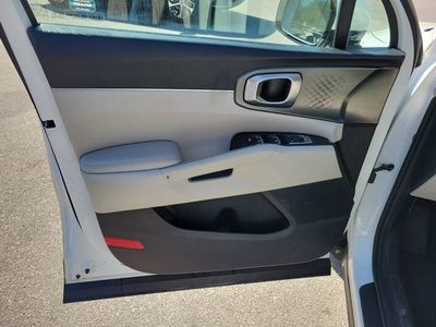 2021 Kia Sorento Hybrid - Photo 12