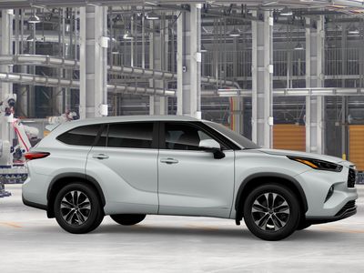 2026 Toyota Highlander Hybrid - Photo 13