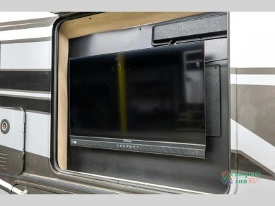 2026 Coachmen RV Leprechaun - Photo 25