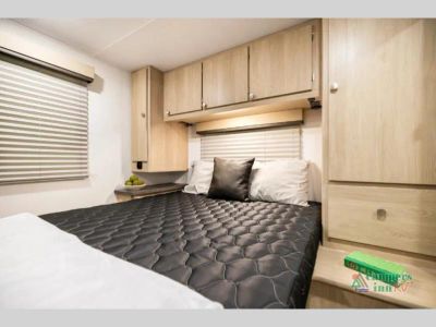 2026 Coachmen RV Leprechaun - Photo 10