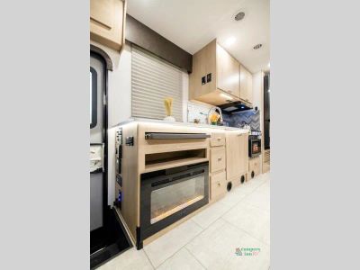 2026 Coachmen RV Leprechaun - Photo 17
