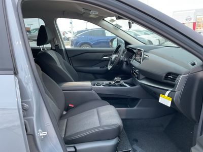 2026 Nissan Rogue — photo 10 view