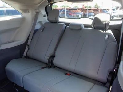 2021 Toyota Sienna — photo 25 view