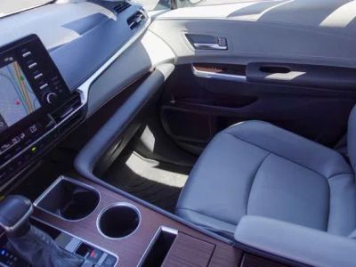 2021 Toyota Sienna — photo 21 view