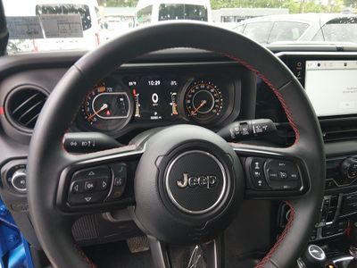 2024 Jeep Wrangler - Photo 12