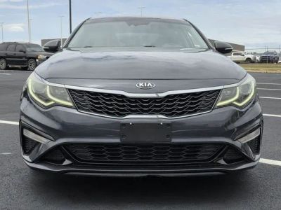 2019 Kia Optima - Photo 2