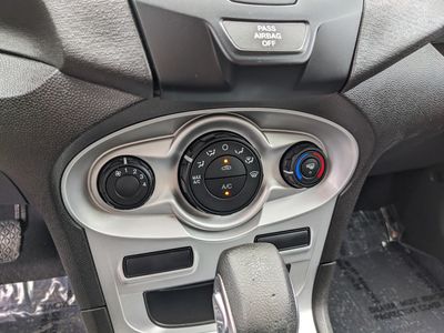 2019 Ford Fiesta — photo 25 view