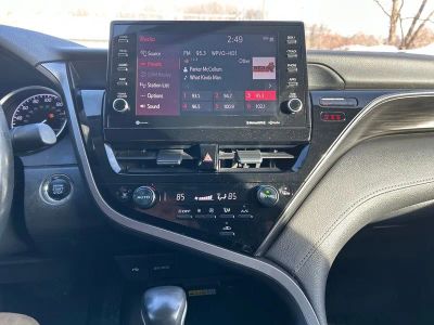 2022 Toyota Camry XLE - Photo 19