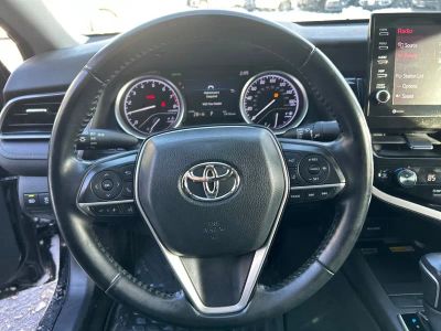 2022 Toyota Camry XLE - Photo 16