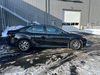 2022 Toyota Camry XLE - Photo 3