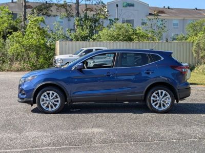 2022 Nissan Rogue Sport — side profile view