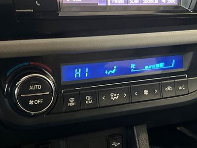 2015 Toyota Corolla - Photo 20
