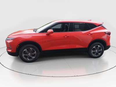 2025 Chevrolet Blazer - Photo 2