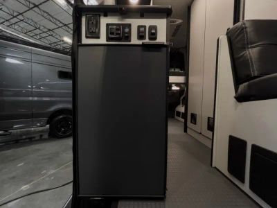 2027 Winnebago REVEL SPORT — photo 7 view
