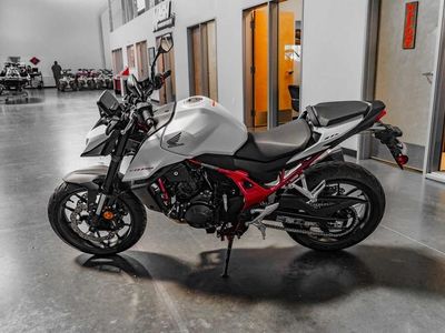 2025 Honda CB750 Hornet - Photo 6