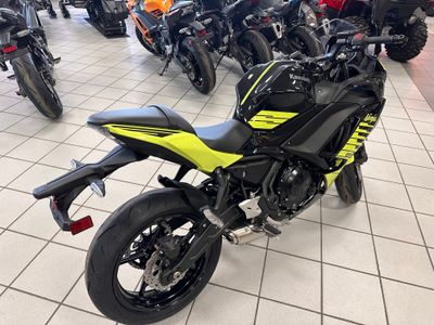 2026 Kawasaki Ninja 650 ABS - Photo 4