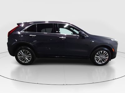 2025 Cadillac XT4 — photo 8 view