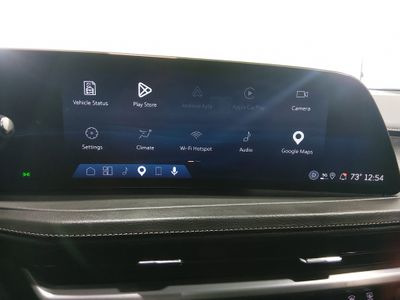 2025 Cadillac XT4 — photo 17 view