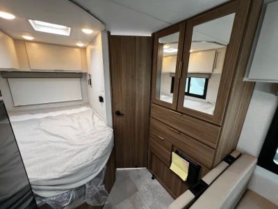 2027 Thor Motor Coach CHATEAU — photo 14 view