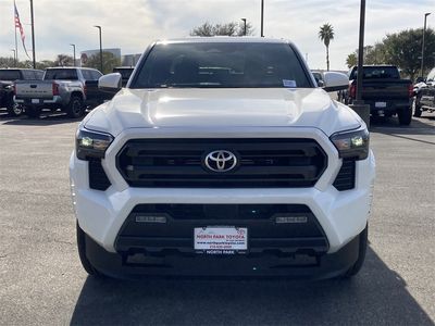 2026 Toyota Tacoma - Photo 2