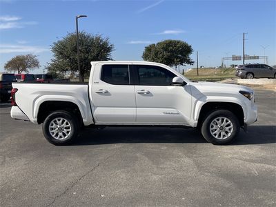 2026 Toyota Tacoma - Photo 4