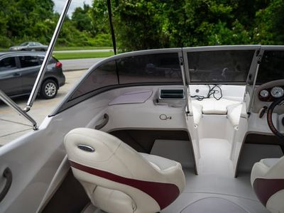2011 Tahoe Q4 — photo 13 view
