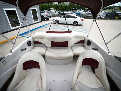 2011 Tahoe Q4 — photo 16 view