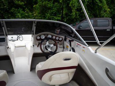 2011 Tahoe Q4 — photo 12 view