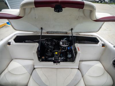 2011 Tahoe Q4 — photo 24 view