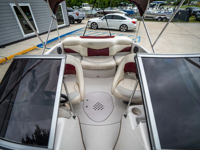 2011 Tahoe Q4 — photo 15 view