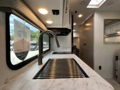 2026 Thor Motor Coach CHATEAU - Photo 12