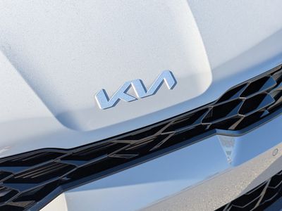 2026 Kia K5 - Photo 11