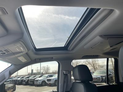 2019 GMC Yukon XL — photo 10 view